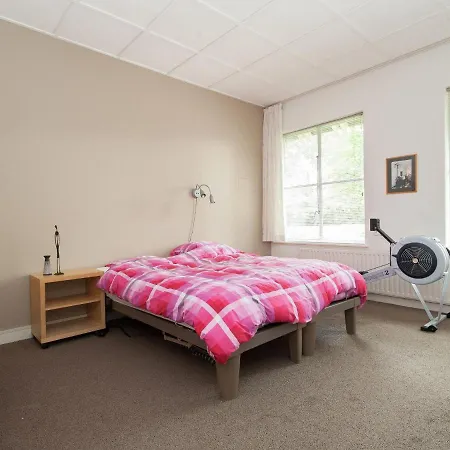 Comfortable Holiday In Overveen With Terrace Feriehus *