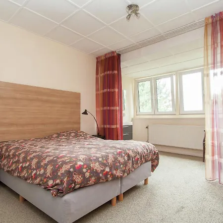 Comfortable Holiday In Overveen With Terrace Feriehus *