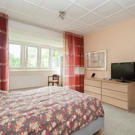 Feriehus Comfortable Holiday In Overveen With Terrace